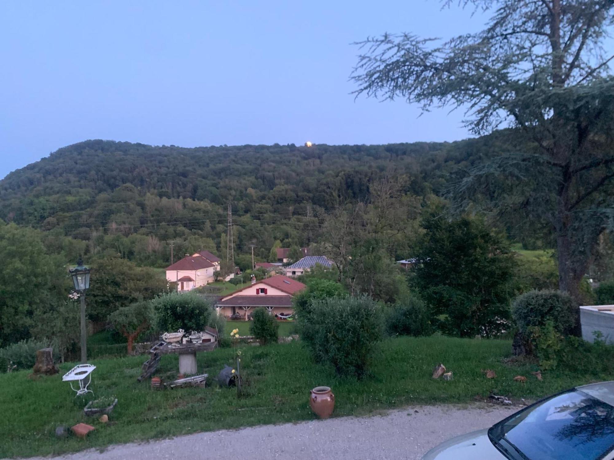 Longue Vue En Arbois Bed and Breakfast Buitenkant foto