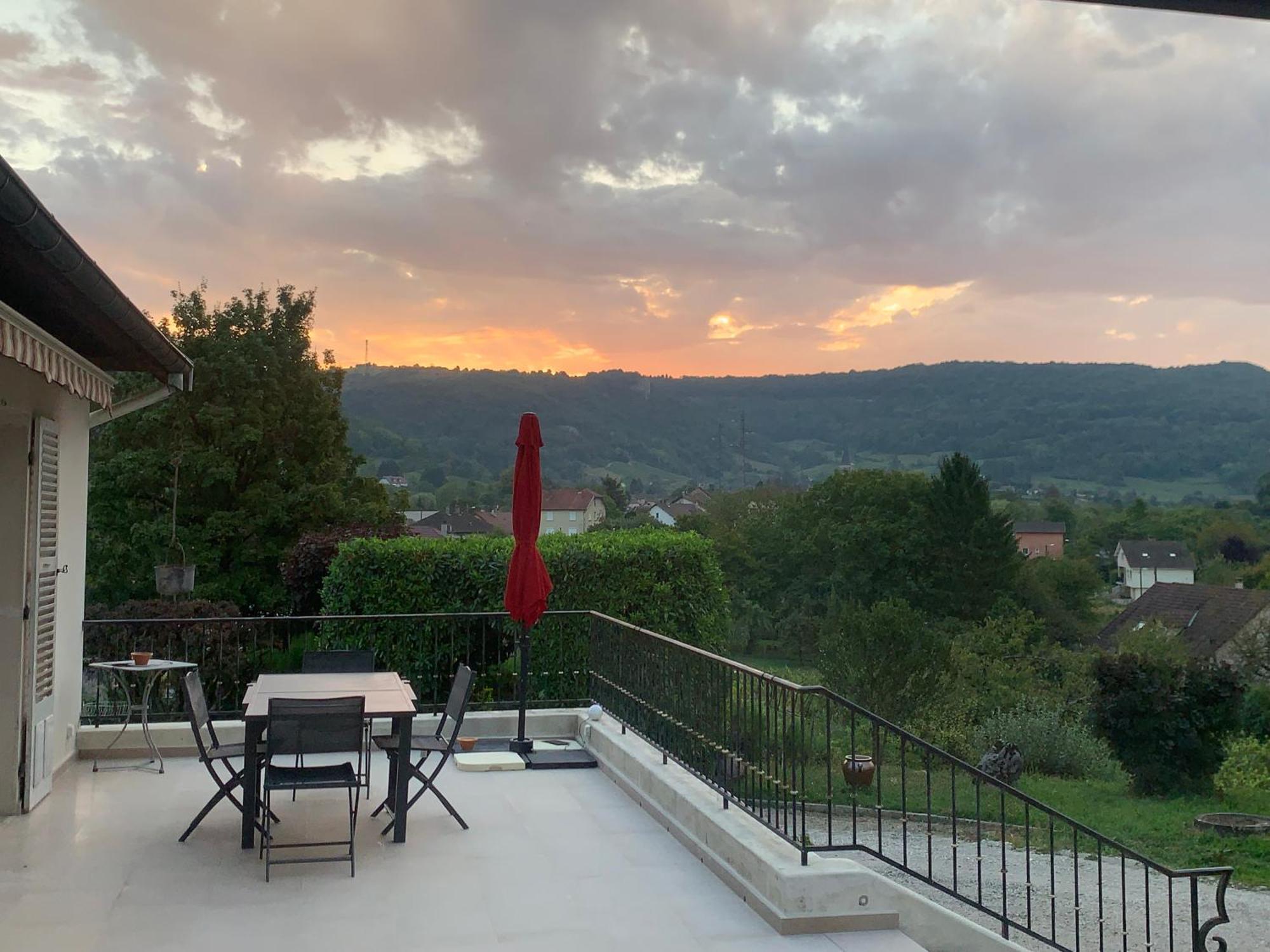 Longue Vue En Arbois Bed and Breakfast Buitenkant foto