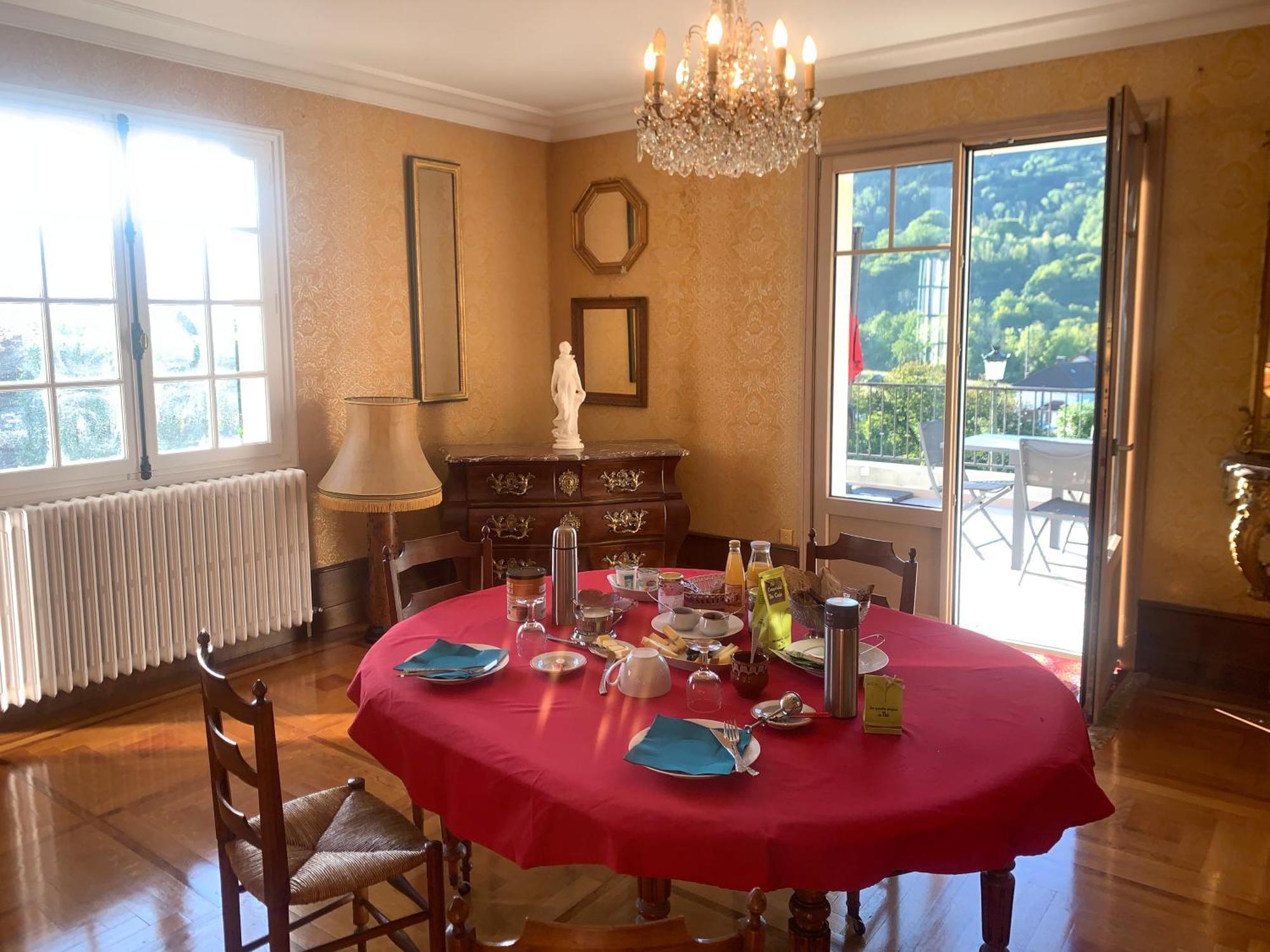 Longue Vue En Arbois Bed and Breakfast Buitenkant foto